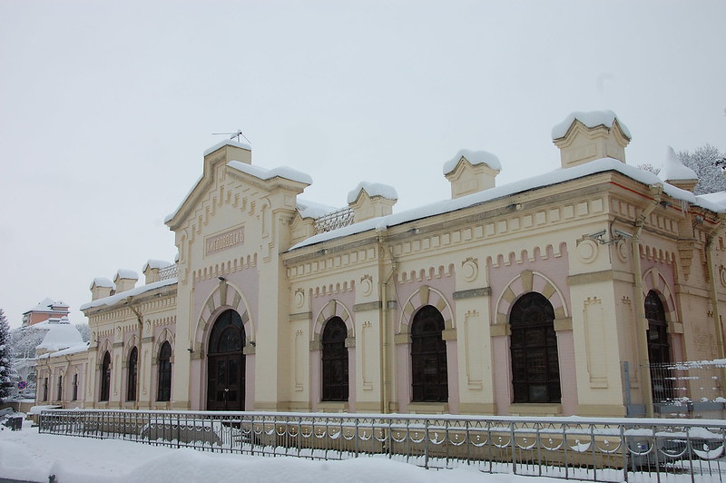 Железнодорожный вокзал Кисловодска зимой